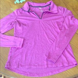 Women’s athletic long sleeve shirt